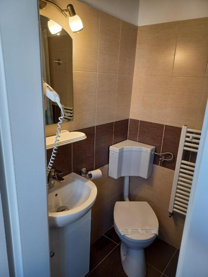 Apartment M20 *
