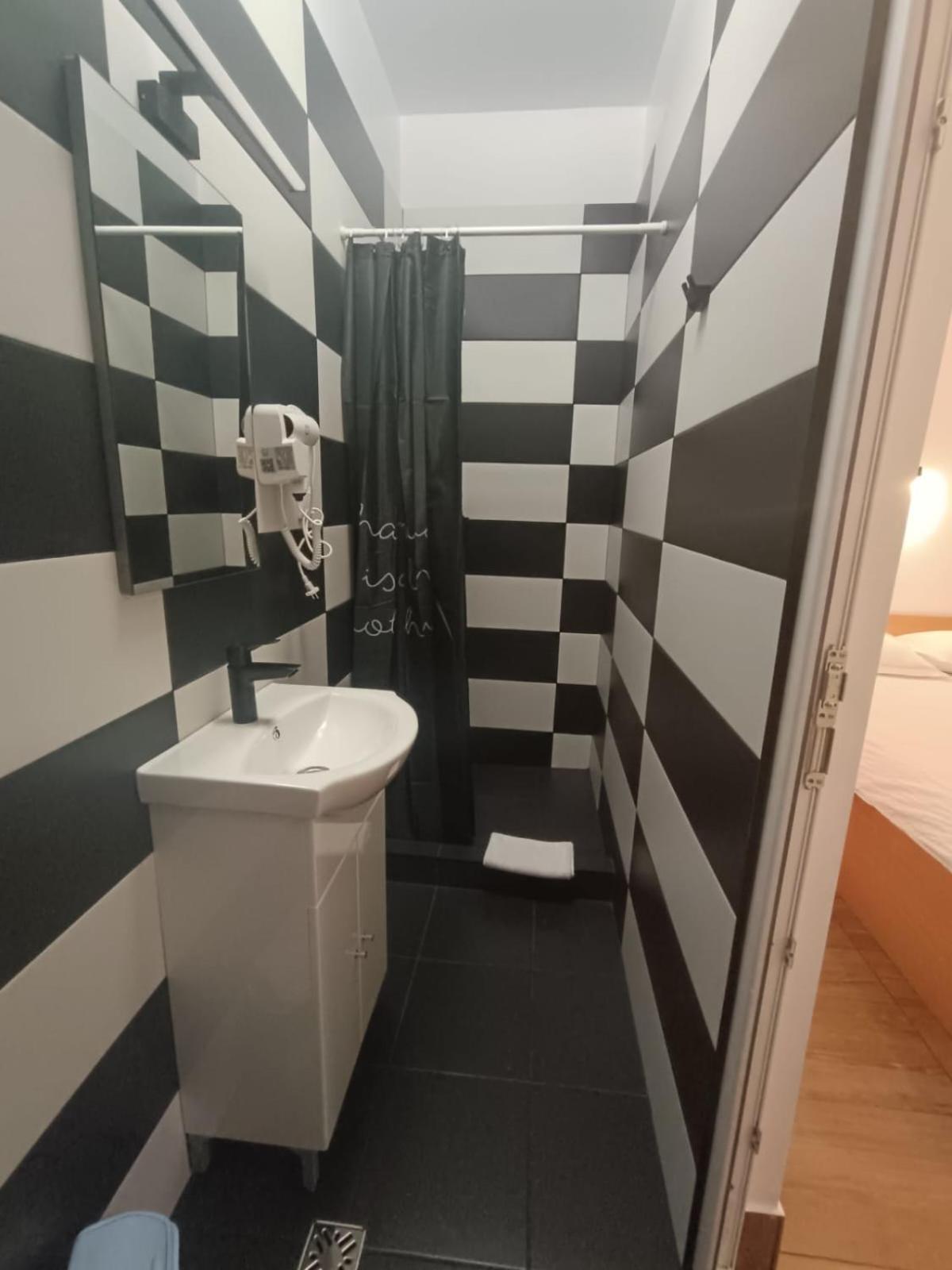 Apartment M20